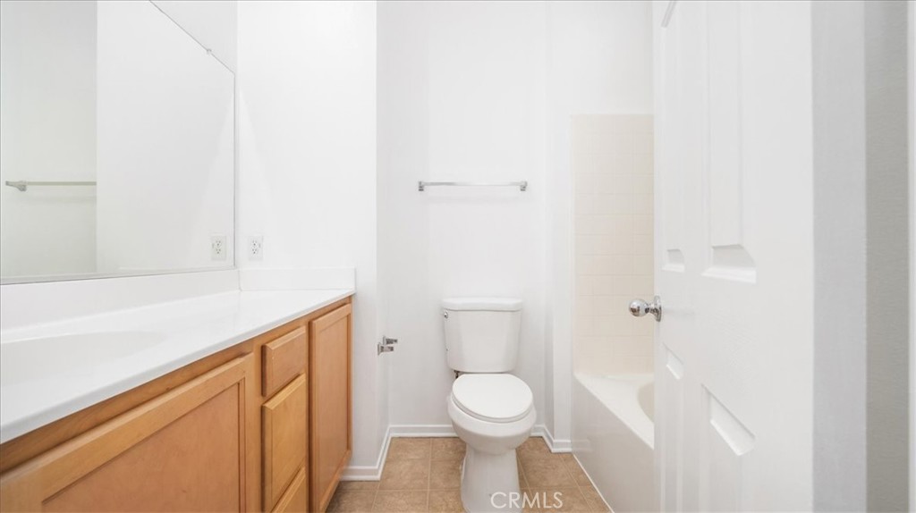 https://media.crmls.org/medias/b0df64f8-1166-4643-9f6f-b4721f7dad27.jpg?preset=X-Large