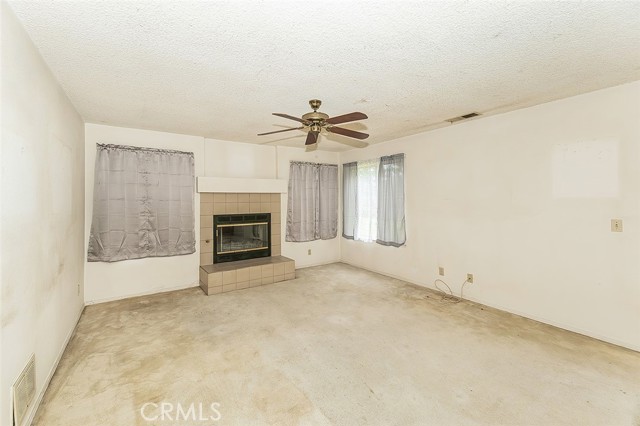 Detail Gallery Image 12 of 44 For 9659 N Shenandoah, Fresno,  CA 93720 - 3 Beds | 3 Baths