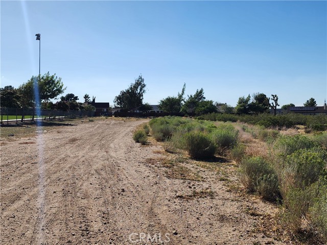 Detail Gallery Image 2 of 7 For 0 Topaz Rd, Victorville,  CA 92392 - – Beds | – Baths