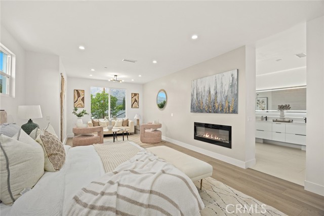 Detail Gallery Image 16 of 34 For 3815 Sycamore St, Pasadena,  CA 91107 - 5 Beds | 5/1 Baths