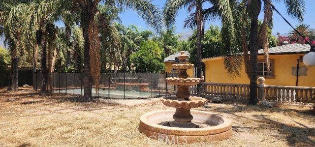 Detail Gallery Image 12 of 44 For 13573 Gladstone Ave, Sylmar,  CA 91342 - 3 Beds | 2/1 Baths