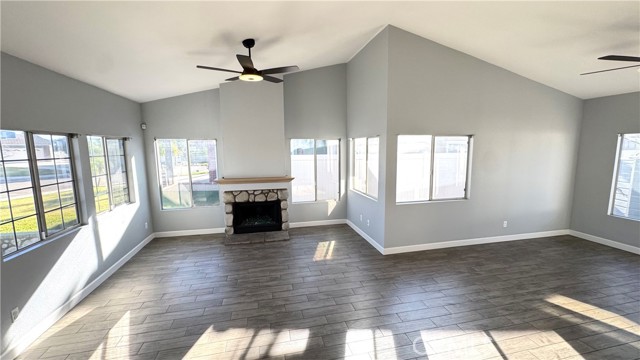 Detail Gallery Image 4 of 34 For 35565 Billie Ann, Wildomar,  CA 92595 - 4 Beds | 2/1 Baths