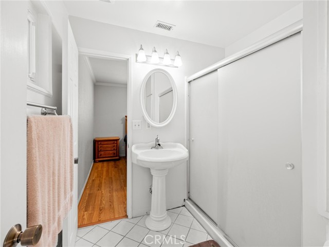 5011 W 133rd Street, Hawthorne CA: https://media.crmls.org/medias/b0e2b2c2-9ab7-43c3-88ef-a545907e12ea.jpg