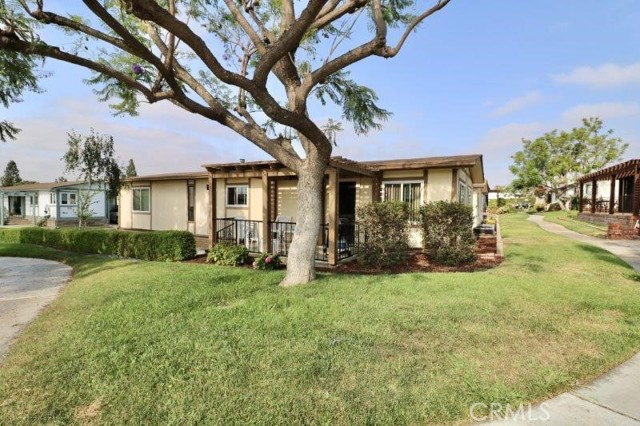Detail Gallery Image 3 of 32 For 1251 Sky Lake Ave #330,  Brea,  CA 92821 - 2 Beds | 1/1 Baths