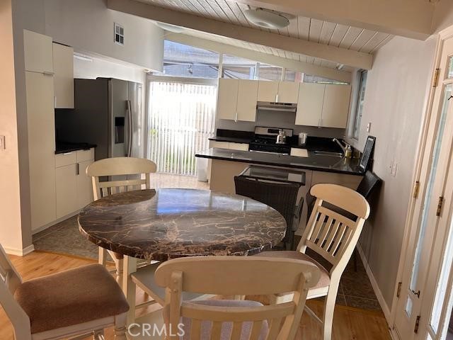 Detail Gallery Image 21 of 35 For 22839 Epsilon, Woodland Hills,  CA 91364 - 3 Beds | 2 Baths