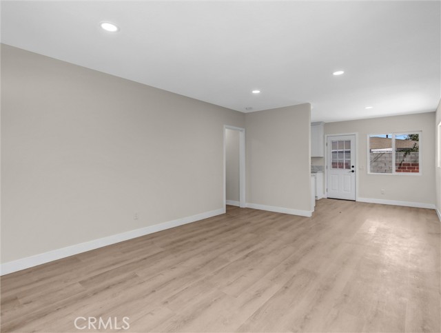 410 S Ford Boulevard, Los Angeles CA: https://media.crmls.org/medias/b0e504fb-5fee-48f1-8ce0-200cdcededde.jpg