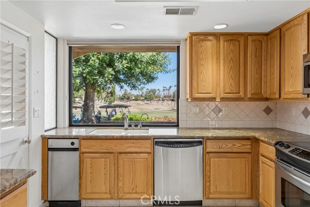 132 Gran Via, Palm Desert, CA 92260
