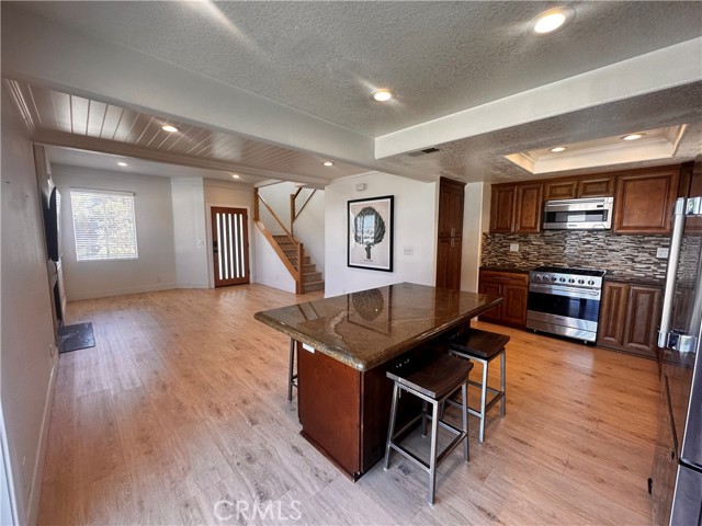 Detail Gallery Image 8 of 29 For 379 Monte Vista Ave a,  Costa Mesa,  CA 92627 - 4 Beds | 2/1 Baths