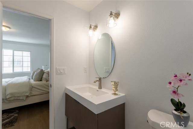 Detail Gallery Image 27 of 33 For 2349 Mira Vista Ave #C,  Montrose,  CA 91020 - 2 Beds | 2/1 Baths