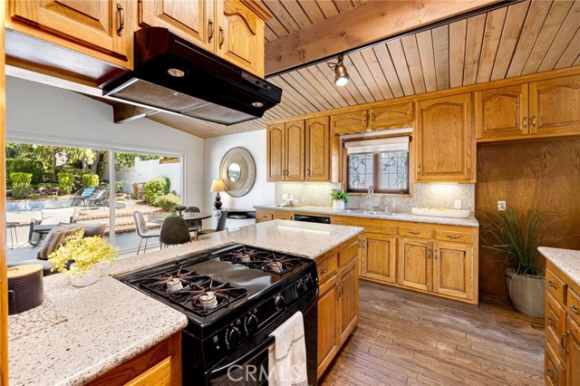 Detail Gallery Image 11 of 28 For 3117 Harmony Pl, La Crescenta,  CA 91214 - 3 Beds | 2 Baths