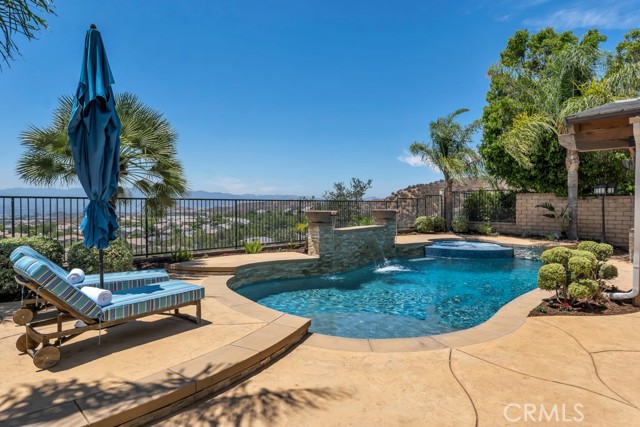 24234 Reyes Adobe Way, Valencia CA: https://media.crmls.org/medias/b0e8b23e-c37b-4d5f-91c0-0d00538cec71.jpg