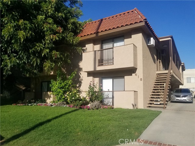 5418 Hermitage Avenue, North Hollywood CA: https://media.crmls.org/medias/b0e8ff51-3594-4c4c-beb8-2c8145f22ba4.jpg