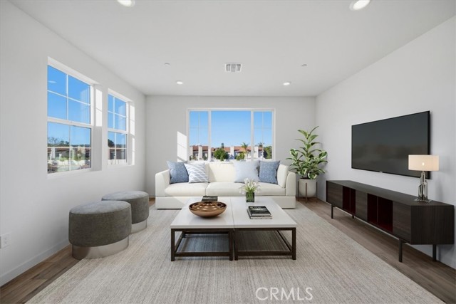 Detail Gallery Image 15 of 44 For 4868 Arroyo Run, Moorpark,  CA 93021 - 4 Beds | 3 Baths