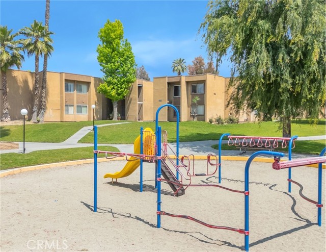 Detail Gallery Image 3 of 63 For 1066 N Orange St, Riverside,  CA 92501 - – Beds | – Baths