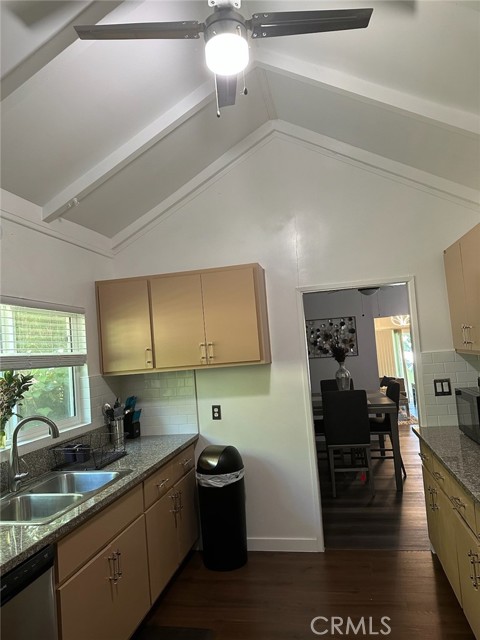 Detail Gallery Image 26 of 41 For 3432 Larissa Dr, Los Angeles,  CA 90026 - – Beds | – Baths