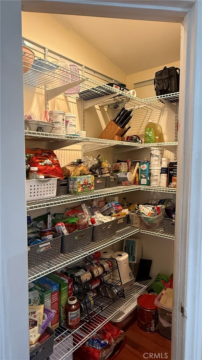 https://media.crmls.org/medias/b0e9ae72-faa3-43ef-b818-d41bb52920bc.jpg?preset=X-Large