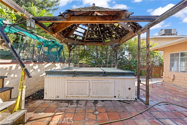 Detail Gallery Image 15 of 66 For 22211 Barbacoa, Saugus,  CA 91350 - 4 Beds | 3 Baths