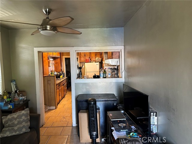 339 W 76th Street, Los Angeles CA: https://media.crmls.org/medias/b0e9c132-e183-4dfe-ab6d-c3d96a309d3e.jpg