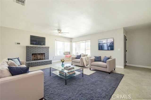 Detail Gallery Image 6 of 35 For 17394 Laredo Vista, Palmdale,  CA 93591 - 3 Beds | 2 Baths