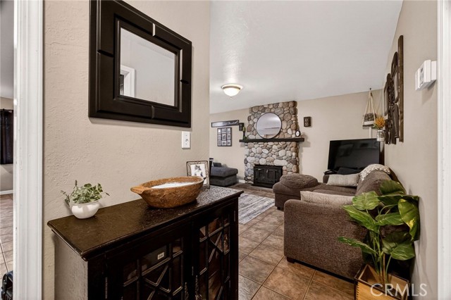 Detail Gallery Image 9 of 65 For 27 Amber Way, Chico,  CA 95926 - 3 Beds | 2 Baths