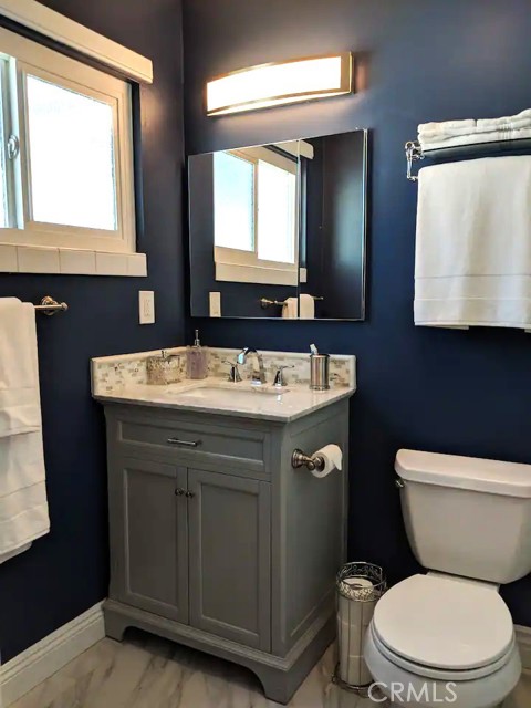 Detail Gallery Image 5 of 12 For 12028 Brookshire, Downey,  CA 90242 - 2 Beds | 2 Baths