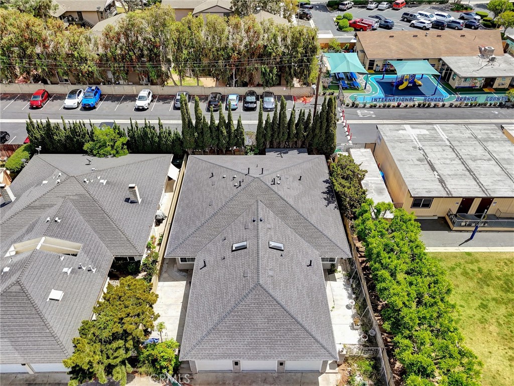 https://media.crmls.org/medias/b0ebc69e-dd2c-4e8e-81ca-6e5d7104c8c4.jpg?preset=X-Large