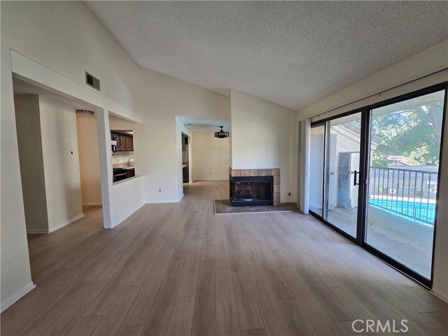 Detail Gallery Image 4 of 21 For 600 Central Ave #386,  Riverside,  CA 92507 - 3 Beds | 2 Baths