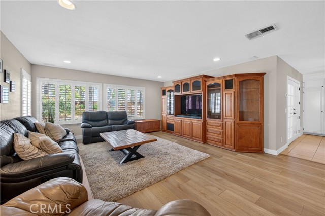 Detail Gallery Image 25 of 75 For 28322 Corte Ocaso, Temecula,  CA 92592 - 5 Beds | 3 Baths