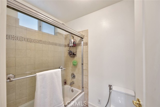 19654 Pine Valley Way, Porter Ranch CA: https://media.crmls.org/medias/b0ec122e-237f-43de-851a-3ec767010846.jpg