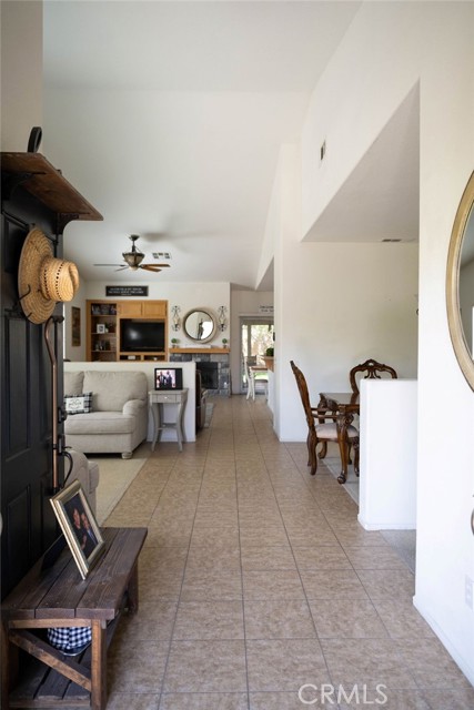 Detail Gallery Image 10 of 31 For 13018 Camden, Victorville,  CA 92392 - 3 Beds | 2/1 Baths