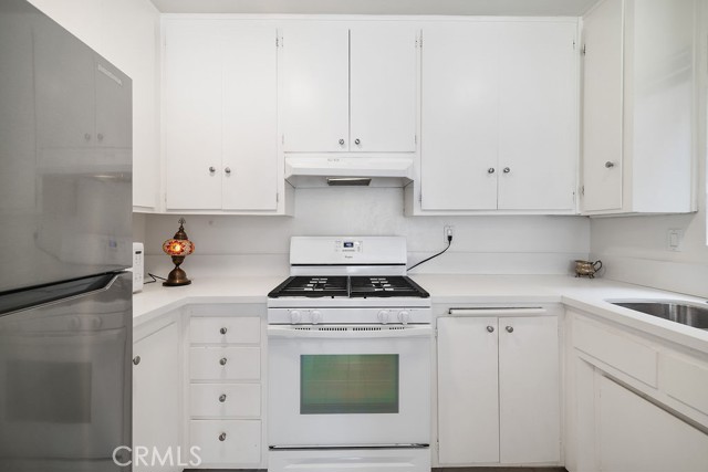 Detail Gallery Image 33 of 42 For 1101 Lincoln Bld 1a,  Santa Monica,  CA 90403 - 2 Beds | 2 Baths