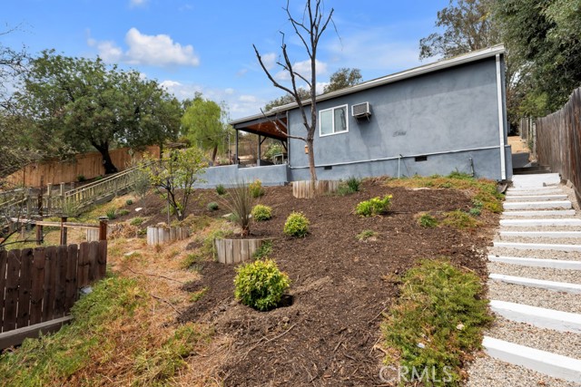 Detail Gallery Image 19 of 29 For 19419 Oxnard St, Tarzana,  CA 91356 - 4 Beds | 4 Baths