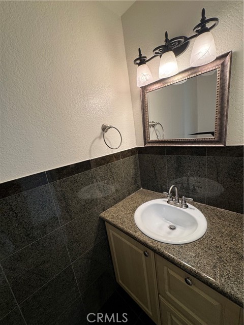 Detail Gallery Image 16 of 29 For 7439 Woodman Ave #15,  Van Nuys,  CA 91405 - 2 Beds | 2 Baths