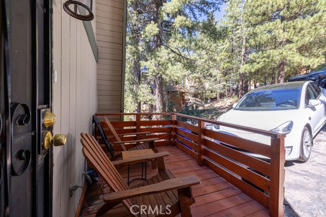 2476 Elko Drive, Running Springs CA: https://media.crmls.org/medias/b0ee35a4-a3f8-4326-8dc4-1f47d9ae5314.jpg