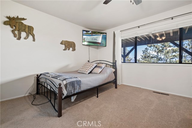 Detail Gallery Image 33 of 47 For 26150 Walnut Hills Dr, Lake Arrowhead,  CA 92352 - 5 Beds | 4/1 Baths