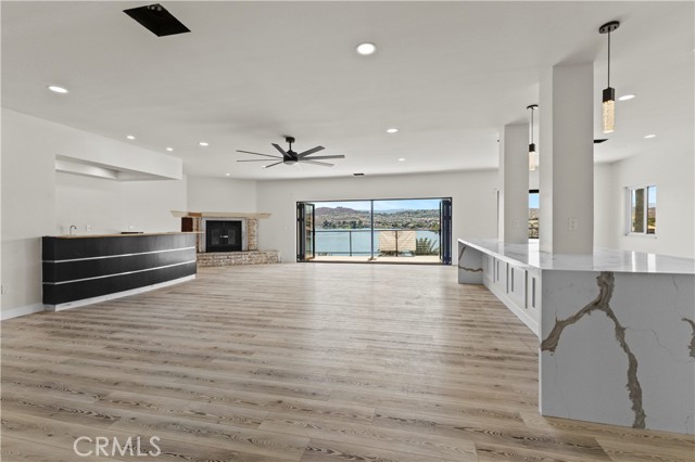 22262 San Joaquin W Drive, Canyon Lake CA: https://media.crmls.org/medias/b0eeba6a-6ac6-4cd5-ac3c-8bf387bbe256.jpg