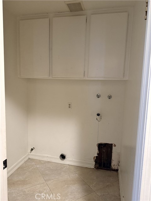 Detail Gallery Image 10 of 26 For 24250 via Lenardo, Yorba Linda,  CA 92887 - 3 Beds | 3 Baths