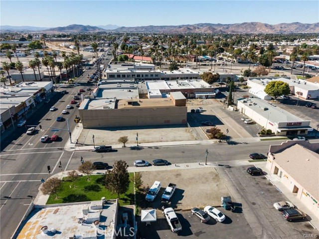 Detail Gallery Image 7 of 11 For 222 E Florida Ave, Hemet,  CA 92543 - – Beds | – Baths