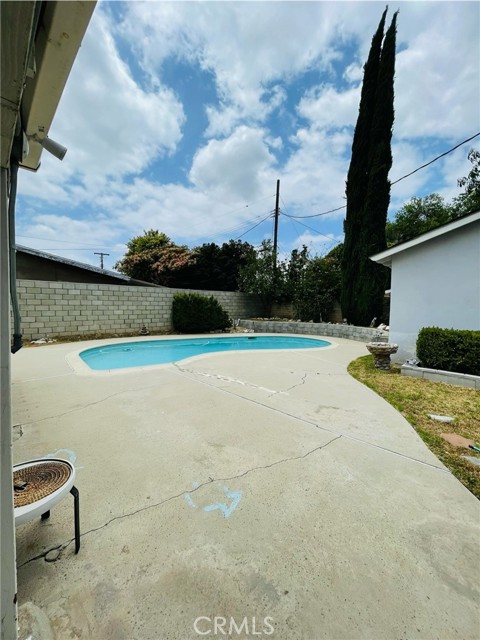 7957 Sausalito Avenue, West Hills CA: https://media.crmls.org/medias/b0f034d3-3302-45e4-a7a1-4067643b16f9.jpg