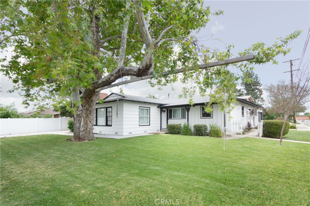 12842 Elizabeth Way