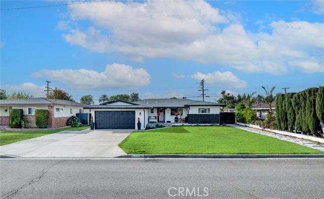 Detail Gallery Image 1 of 46 For 176 N Jetty Dr, Orange,  CA 92868 - 4 Beds | 2 Baths