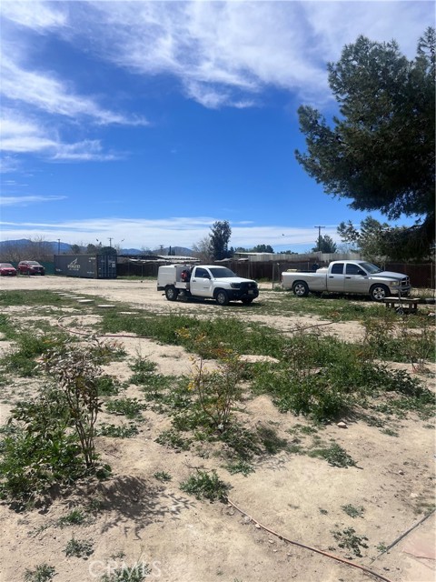 Detail Gallery Image 9 of 10 For 9722 E Avenue Q, Palmdale,  CA 93591 - 3 Beds | 2 Baths