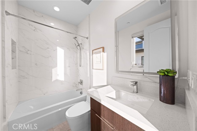 Detail Gallery Image 51 of 75 For 83 Lunar, Irvine,  CA 92618 - 5 Beds | 6/1 Baths