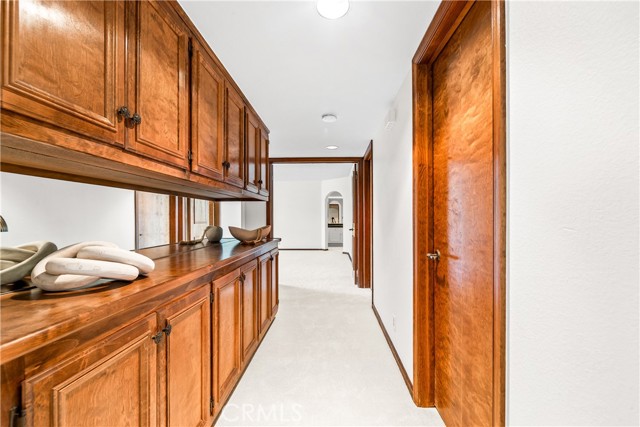 6222 Riviera Circle, Long Beach CA: https://media.crmls.org/medias/b0f0dfb2-5a75-47a0-b517-2dac0de1e893.jpg