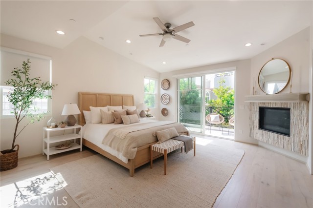 223 Irena Avenue, Redondo Beach, California 90277, 4 Bedrooms Bedrooms, ,4 BathroomsBathrooms,Residential,For Sale,Irena,SB25254754