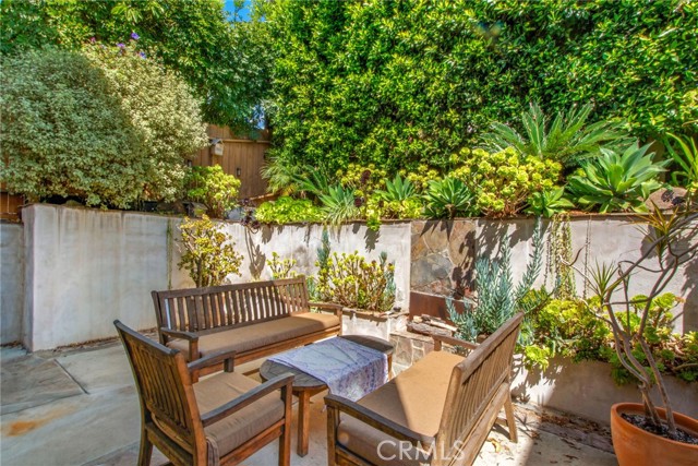 Detail Gallery Image 23 of 39 For 912 Santa Ana St, Laguna Beach,  CA 92651 - 2 Beds | 2/1 Baths