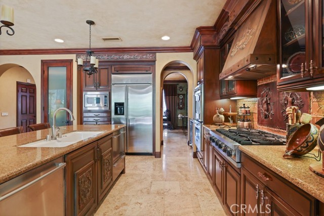 6 Marble Creek Lane, Coto de Caza CA: https://media.crmls.org/medias/b0f2141d-3244-4938-84d6-4a2f4bc1ffda.jpg