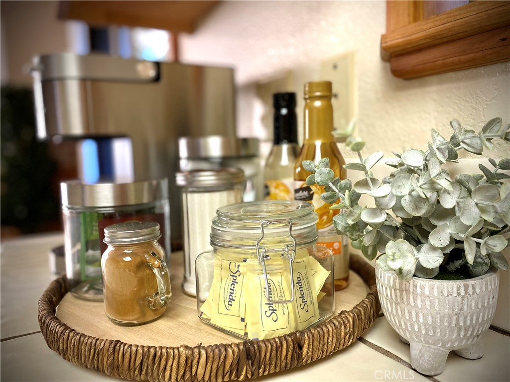https://media.crmls.org/medias/b0f274b2-1a68-48da-b8f9-7860b49189c8.jpg?preset=X-Large