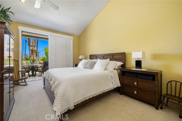 76022 Honeysuckle Drive, Palm Desert CA: https://media.crmls.org/medias/b0f2b9ed-da6a-489b-9fef-e87da3f7d51e.jpg