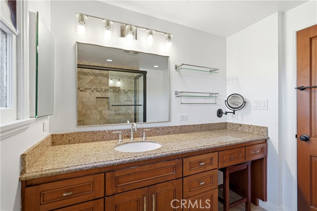 Detail Gallery Image 21 of 35 For 9207 Whitaker Ave, Northridge,  CA 91343 - 4 Beds | 2 Baths